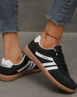 Lia - Bequeme Damen-Sneaker in Schwarz