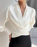 Trendy Damenbluse mit V-Ausschnitt - Elena in Weiß