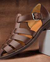 Sofronio - Klassische und komfortable Herrensandalen in Kaffee