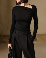 Selina - Figurbetontes Langarmshirt mit Struktur in Schwarz