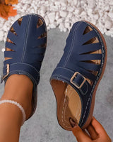 Alvena – Flache Sandalen mit Geschlossener Zehenpartie Ausschnitt Und Schnalle in Marineblau