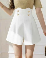 Alina – Elegante High Waist Shorts mit Zierknöpfen und A-Linien-Schnitt in Weiß