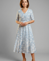 Anja | Damen Wickelkleid mit V-Ausschnitt Blumenmuster Midi in Blau