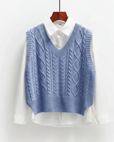 Ärmelloser Pullover mit V-Ausschnitt und gerader Form in Blau