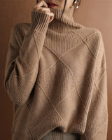 Natalie | Gemütlicher Zopfmuster Rollkragenpullover in Braun