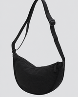 Nylon-Umhängetasche für Damen in Halbmondform mit verstellbarem Riemen – Camille in Schwarz