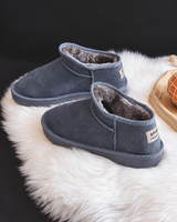 Flache Winterstiefeletten in Wildlederoptik – Nolia in Blau