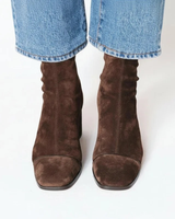Camilla | Damen Braune Orthopädische Stiefeletten mit Komfort Absatz und Quadratischer Spitze in Dunkelbraun