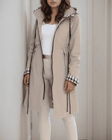 BerlinCraft™ Mantel mit Urbanen Cutouts und Hochwertigen Details / Verleihen Sie Ihrem Winterlook einen Hauch von Chic! in Khaki