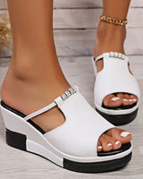 Carina | Damen Plateau Sandalen mit T-Riemen in Weiß