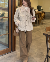 Damen-Cordjacke mit Lammfelloptik am Kragen und Taschen – Sidonie in Beige