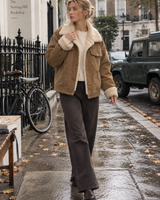 Damen-Cordjacke mit Lammfelloptik am Kragen und Taschen – Sidonie in Khaki