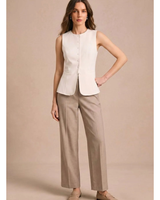 Cecile | Damen Weste mit Knöpfen und gerader Form in Weiß