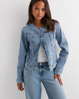 Taillierte Damen-Jeansjacke mit Rundhalsausschnitt – Sigrid in Blau