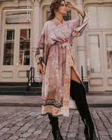 Modischer Kimono mit Blumenprint in Rosa