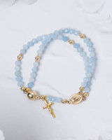 Farah - Perlenarmband mit Kreuzanhänger in Blau