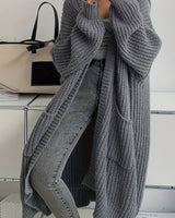 Ludivine – Jacke Mit Blumenstickerei Knopfleiste Und Rüschen Am Saum in Grau