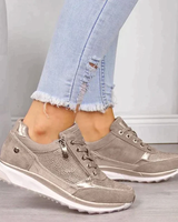 Raina - Schnür-Sneaker mit seitlichem Reißverschluss und lässiger Passform in Beige