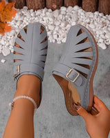 Alvena – Flache Sandalen mit Geschlossener Zehenpartie Ausschnitt Und Schnalle in Grau