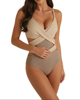 Damen-Badeanzug mit Rippenstruktur, Cut-Out-Details und Wickel-Taille in Beige