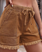 Damen Denim-Shorts mit elastischem Bund, Kordelzug und ausgefranstem Saum in Khaki