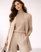 Marlene | Damen Elegantes Dreiteiling Strick-Loungewear-Set Abendkleid-Stil in Beige