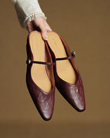 Damen Flache Schuhe mit Spitze, Riemen und Schnallenverschluss in Dunkelrot