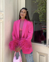 Damen Jacke mit Langen Ärmeln Schalkragen und Federbesatz an den Manschetten in Rosa