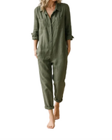 Damen Jumpsuit mit langen Ärmeln, Knopfleiste, Kragen und Brusttaschen in Grün