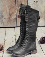 Emilia | Damen Kniehohe Schnürstiefel im Reitstil Profilsohle Wadenstiefel in Schwarz