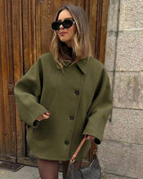 Damen Kurze Jacke mit Knopfverschluss und Umlegekragen in Militärgrün