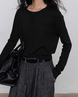 Damen Langarm Strickjacke mit Rundkragen und durchgehender Knopfleiste in Schwarz
