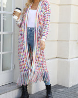 Damen Lange Strickjacke mit Offener Front Fransenabschluss und Mehrfarbigem Muster in Weiß