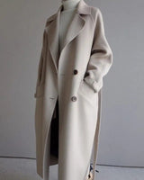 Damen Langer Mantel mit Breitem Reverskragen Zweireihiger Knopfleiste und Taillengürtel in Beige