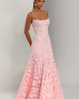 Damen Maxikleid mit Wasserfallausschnitt Spaghettiträgern Blumenmuster und Schnürung am Rücken in Rosa