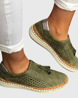 Damen Loafer mit Quaste auf dem Vorderblatt und Lochmuster an den Seiten in Grün