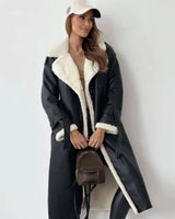 Damen Mantel mit zweireihigem Knopfverschluss und breitem Kragen in Schwarz