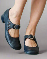 Damen Mary-Jane Schuhe mit Schnallenriemen und Ausschnitten in Blau