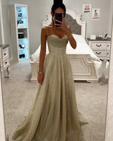 Damen Maxikleid mit Herzausschnitt Spaghettiträgern und glitzerndem Tüllrock in Champagnerfarben