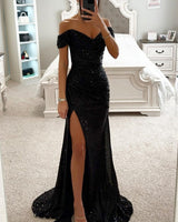 Damen Maxikleid schulterfrei mit Herzausschnitt Paillettenoberfläche und hohem Seitenschlitz in Schwarz