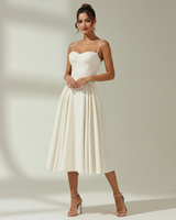 Damen Midikleid mit Blumenmuster und schmalen Trägern in Weiß