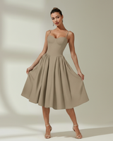 Damen Midikleid mit Blumenmuster und schmalen Trägern in Khaki