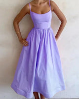 Damen Midikleid mit geradem Ausschnitt und Spaghettiträgern mit Taillenaht und weitem Rock in Lila
