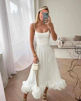 Damen Midikleid mit Spaghettiträgern Gerader Halspartie und Rüschensaum in Weiß