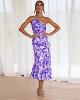 Damen One-Shoulder-Midikleid mit Blumenmuster und Drapierung am Schulterbereich mit glänzender Oberfläche in Lila