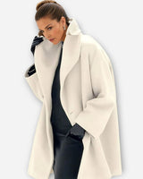 Katharina | Damen Oversized Wintermantel im modernen Stil mit weitem Schnitt in Weiß