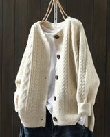 Leonie | Damen Oversized Zopfmuster Cardigan mit Knopfleiste in Beige