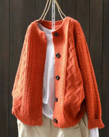 Leonie | Damen Oversized Zopfmuster Cardigan mit Knopfleiste in Orange