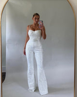 Damen Pailletten Jumpsuit mit Herzausschnitt und weiten Hosenbeinen in Weiß