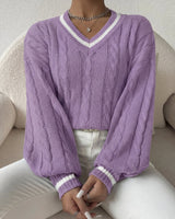 Damen Pullover mit V-Ausschnitt, Zopfmuster und Streifendetail in Lila